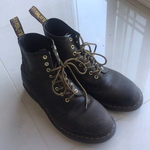 Men Brown doctor marten boots
